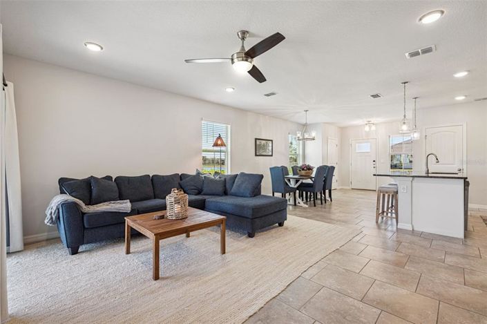 Image No.8-3 Bed Townhouse for sale