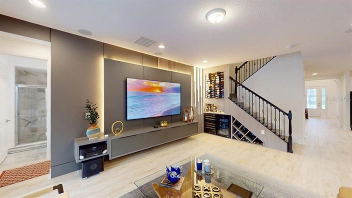 Image No.18-5 Bed House for sale