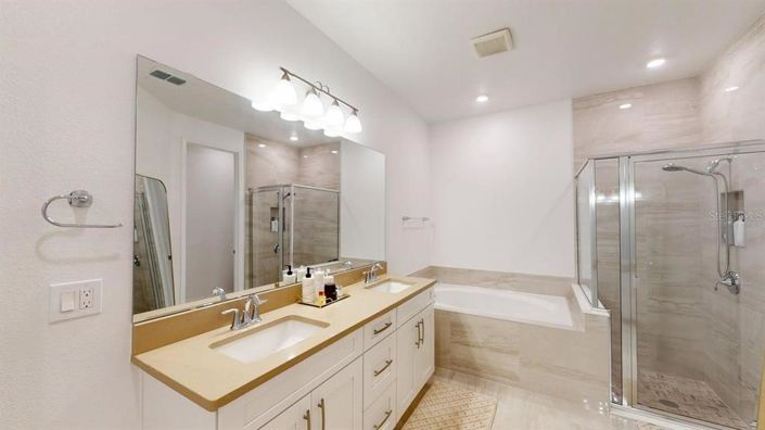 Image No.25-5 Bed House for sale