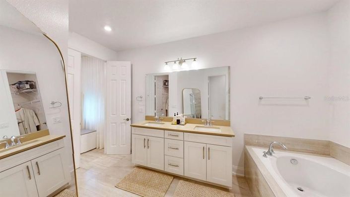 Image No.27-5 Bed House for sale