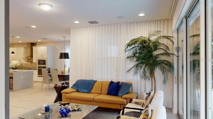 Image No.28-5 Bed House for sale