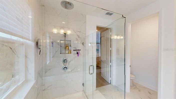 Image No.35-5 Bed House for sale