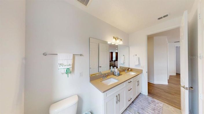 Image No.42-5 Bed House for sale