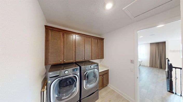 Image No.44-5 Bed House for sale