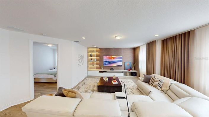 Image No.47-5 Bed House for sale