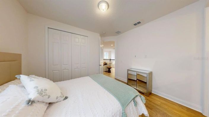 Image No.52-5 Bed House for sale