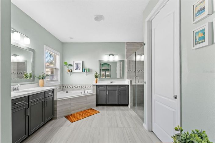 Image No.18-5 Bed House for sale