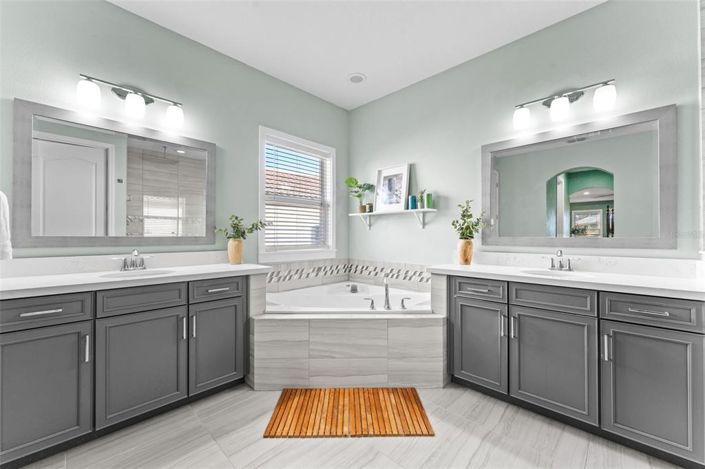 Image No.19-5 Bed House for sale