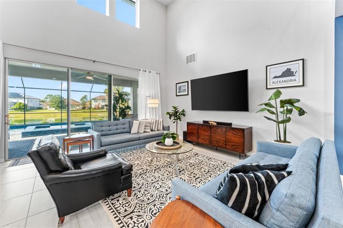 Image No.7-5 Bed House for sale