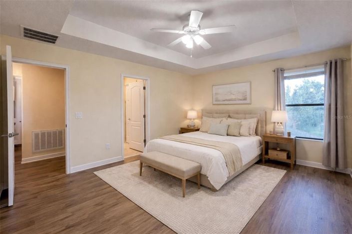 Image No.18-5 Bed House for sale