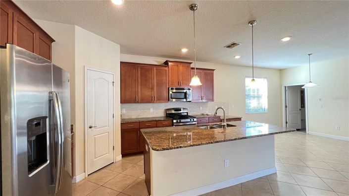 Image No.31-5 Bed House for sale