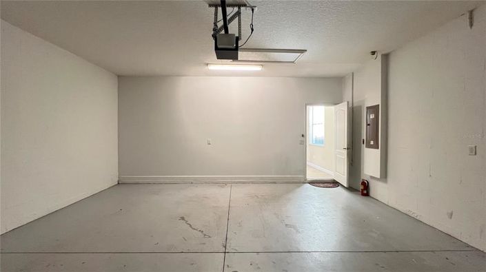 Image No.32-5 Bed House for sale