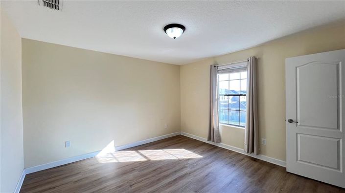 Image No.54-5 Bed House for sale