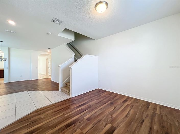 Image No.13-5 Bed House for sale