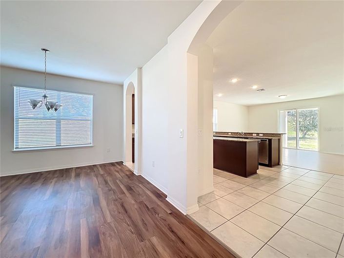 Image No.14-5 Bed House for sale