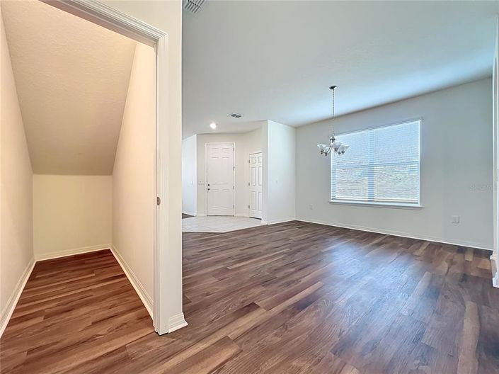 Image No.23-5 Bed House for sale