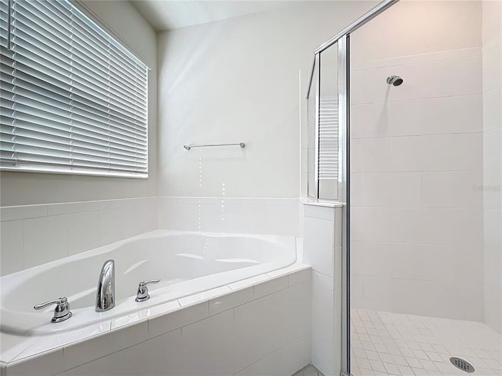 Image No.38-5 Bed House for sale