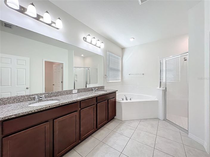 Image No.39-5 Bed House for sale