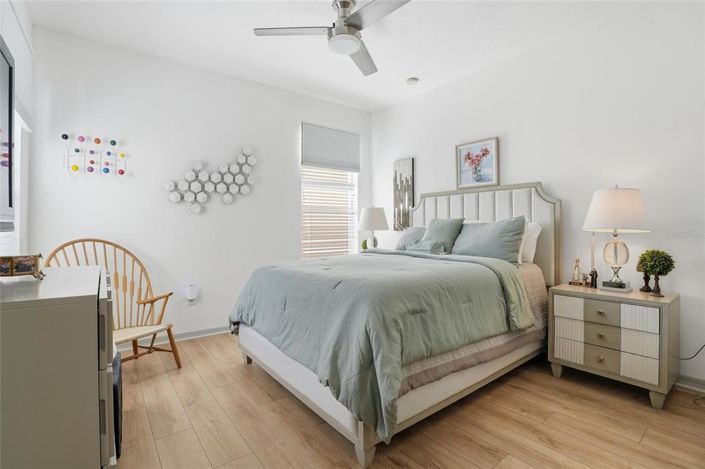 Image No.12-4 Bed Townhouse for sale