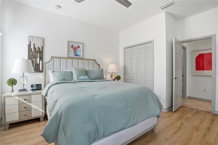 Image No.13-4 Bed Townhouse for sale