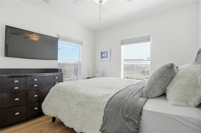 Image No.27-4 Bed Townhouse for sale