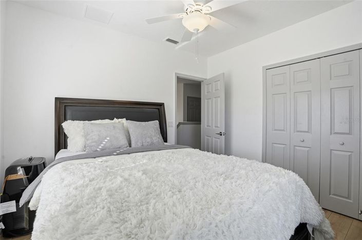 Image No.28-4 Bed Townhouse for sale