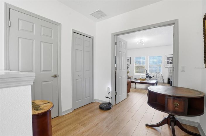 Image No.30-4 Bed Townhouse for sale