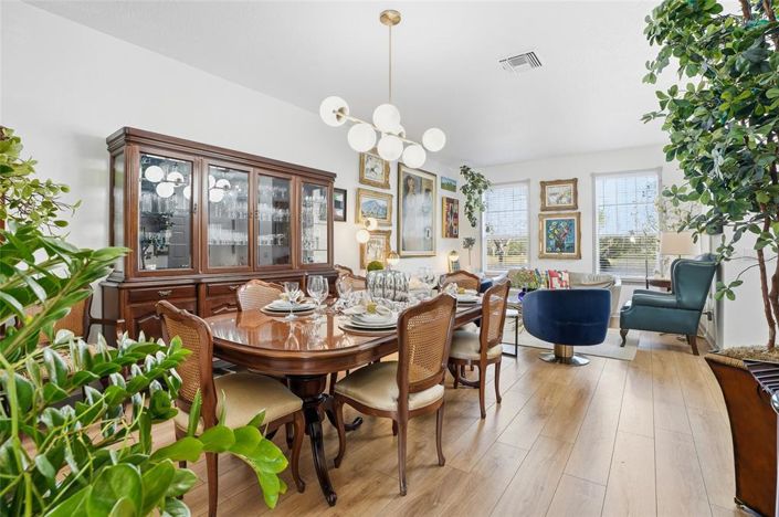 Image No.7-4 Bed Townhouse for sale