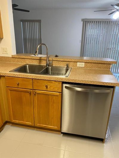 Image No.6-3 Bed Townhouse for sale