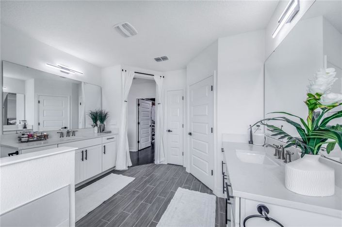 Image No.46-5 Bed House for sale