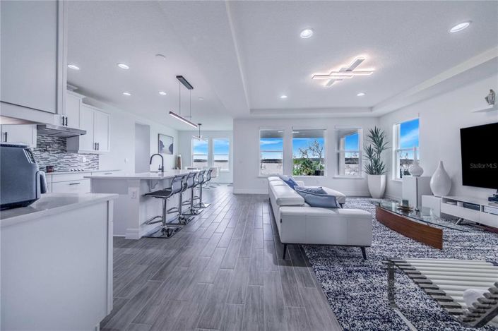 Image No.6-5 Bed House for sale