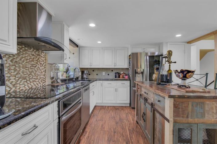 Image No.14-4 Bed House for sale