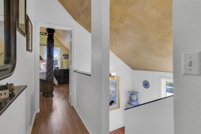 Image No.31-4 Bed House for sale