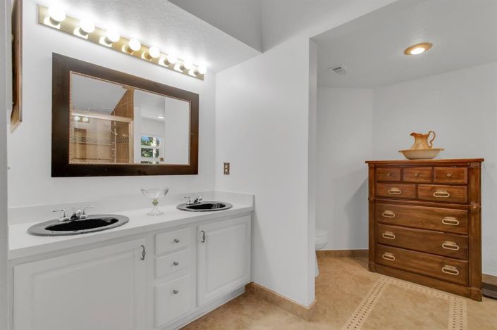 Image No.36-4 Bed House for sale