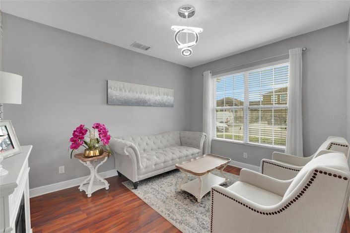 Image No.13-6 Bed House for sale