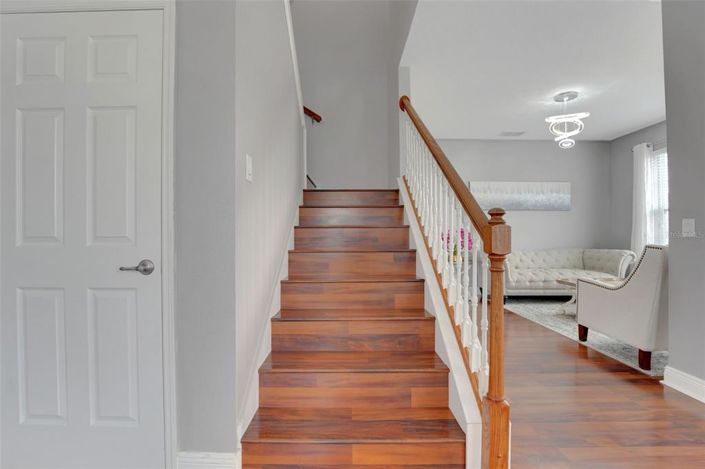 Image No.17-6 Bed House for sale