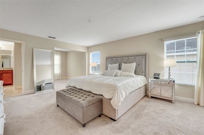 Image No.56-6 Bed House for sale