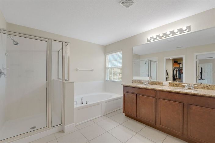 Image No.60-6 Bed House for sale