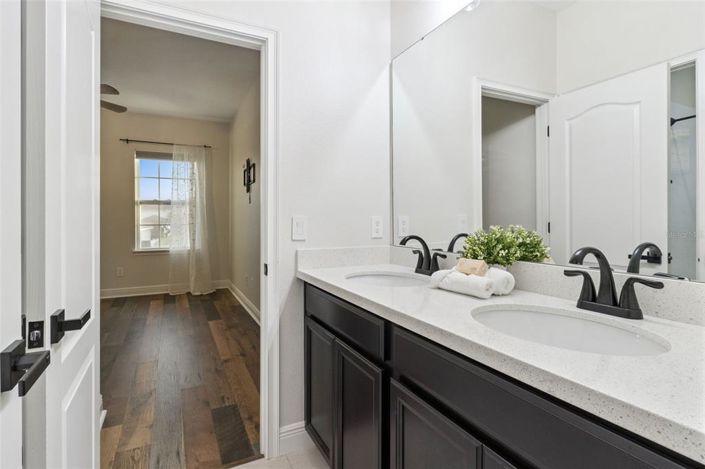 Image No.13-4 Bed House for sale