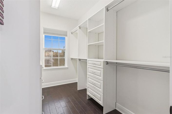 Image No.17-4 Bed House for sale