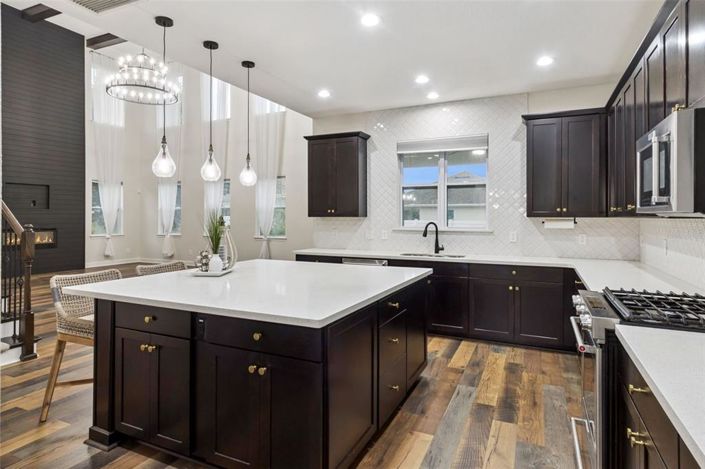 Image No.19-4 Bed House for sale