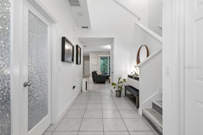 Image No.2-4 Bed Townhouse for sale