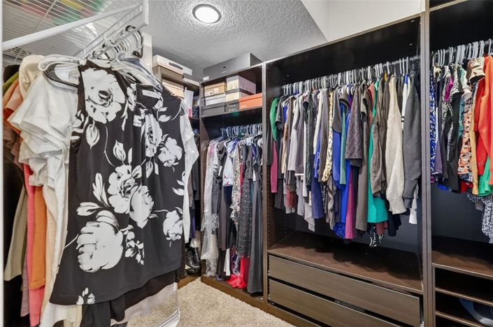 Image No.16-4 Bed House for sale