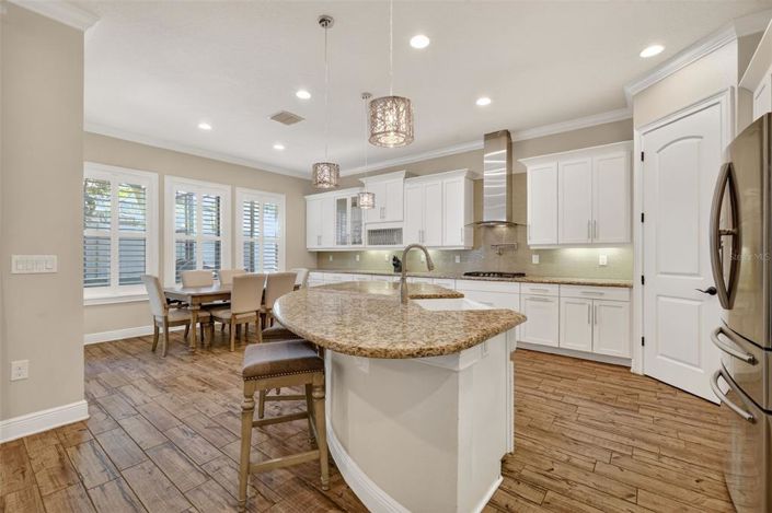 Image No.20-4 Bed House for sale