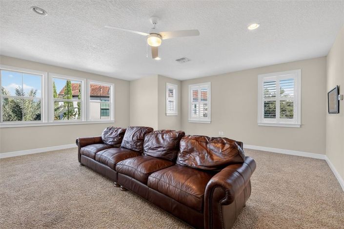 Image No.30-4 Bed House for sale