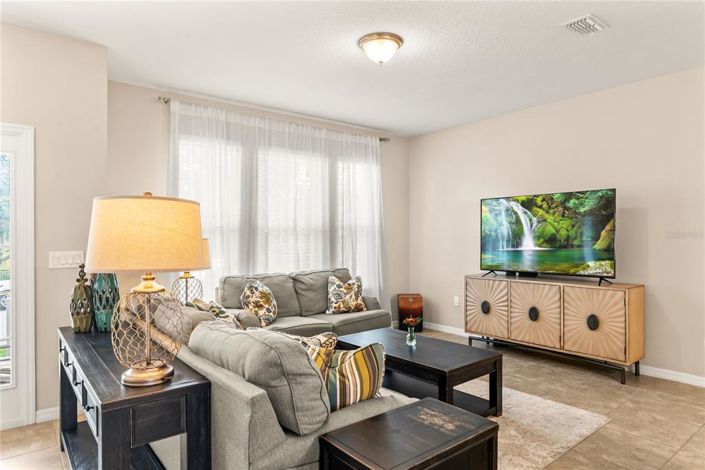 Image No.20-3 Bed Townhouse for sale