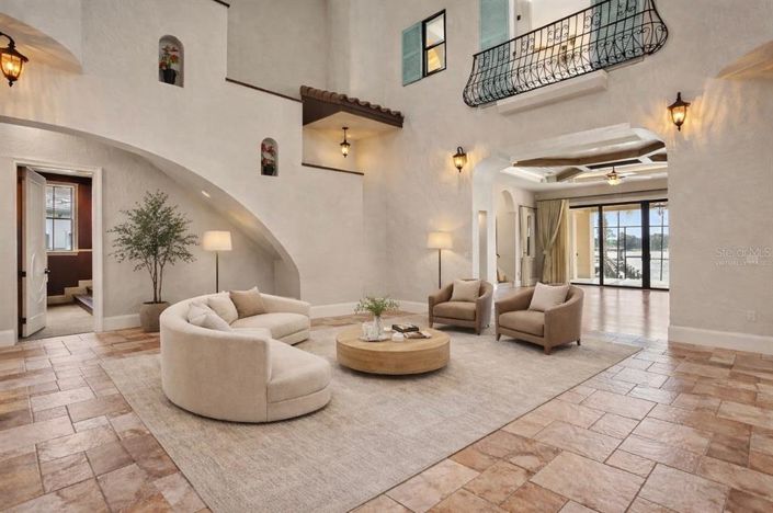 Image No.11-5 Bed House for sale