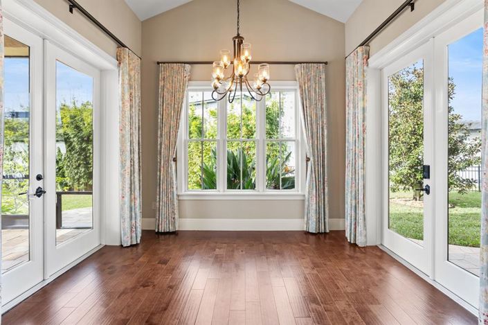 Image No.16-5 Bed House for sale