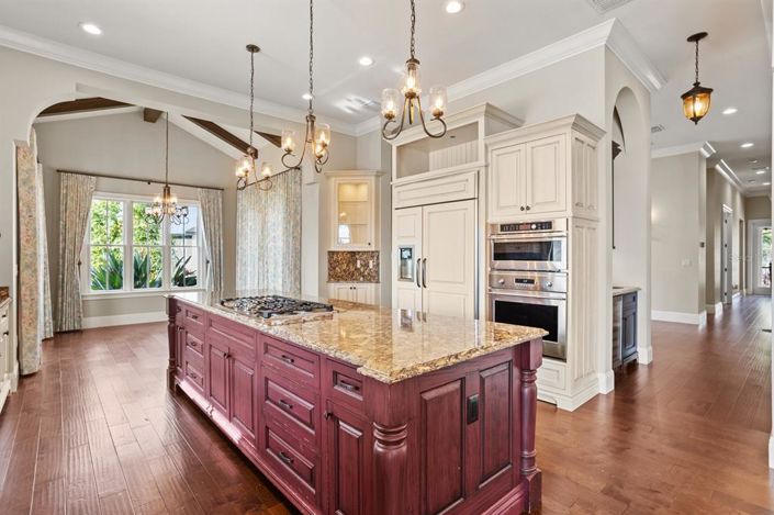 Image No.17-5 Bed House for sale