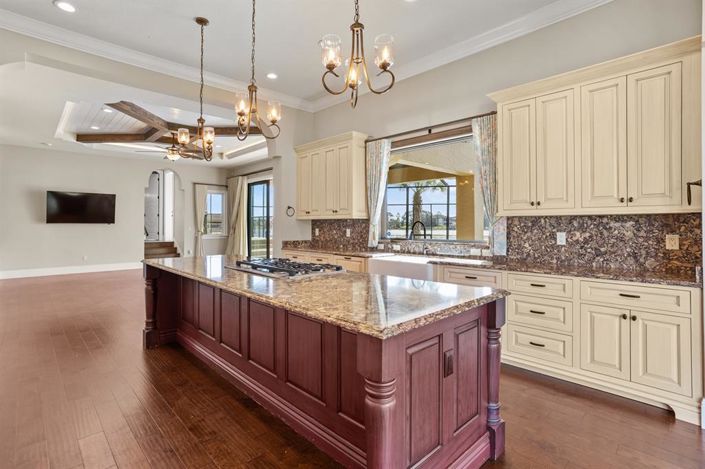 Image No.19-5 Bed House for sale